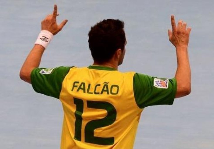 Falcao na kraju karijere doživio sramotu od ''uličara''!  