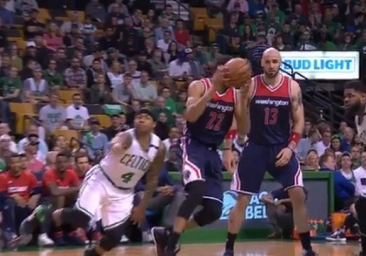 Košarkaš Boston Celticsa Isaiah Thomas ostao je bez zuba u meču protiv Washingtona