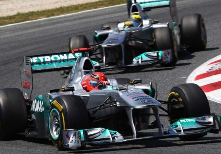 Mercedes trijumfalno završio posljednju utrku sezone u Abu Dhabiju