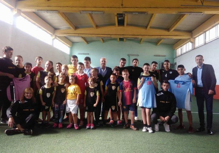 Delegacija Fudbalskog saveza KS oduševljena nakon posjete Školi fudbala 'Respekt'