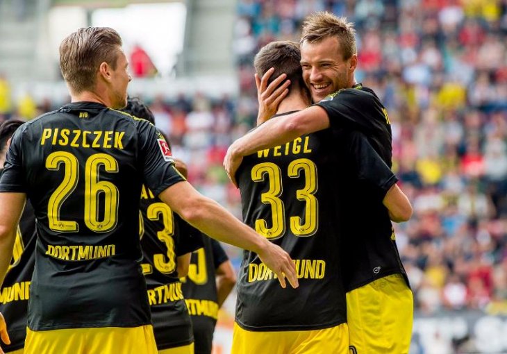 Dortmund novom pobjedom ostaje na samom vrhu, Hallerove škarice presudile Stuttgartu