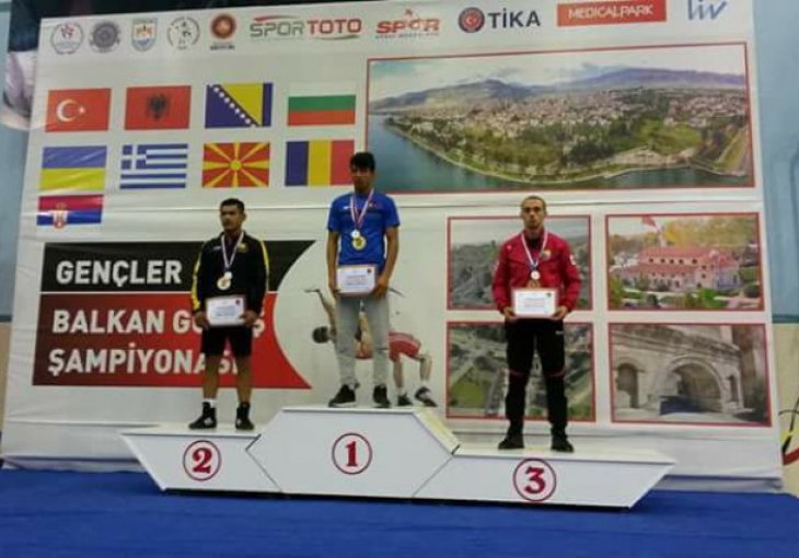 Sedam bronzanih medalja mladih bh. hrvača
