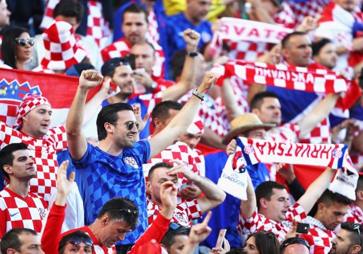 Dva Hrvata večeras stigla pred stadion u Atini: Doživjeli su neugodno iznenađenje, ali su stvar spasili - Srbi!
