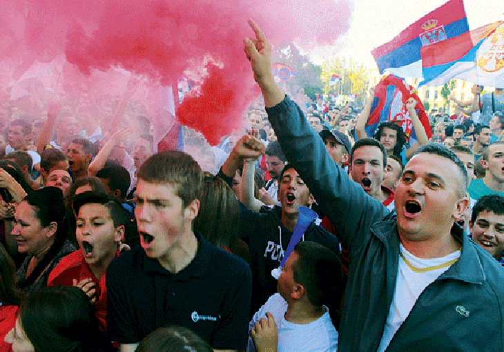 SRBIJA JE ZBOG NAVIJAČA VEĆ KAŽNJENA, ALI NIJE IM DOSTA: Novi nacionalistički ispadi navijača Srbije!