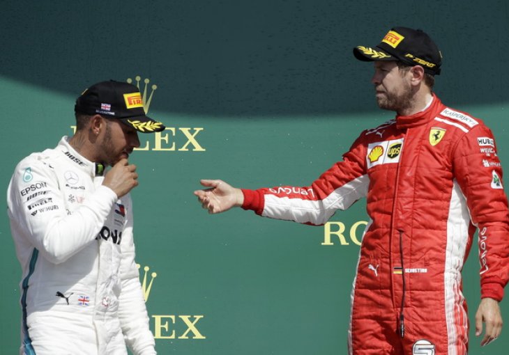 Hamilton izjavom na press konferenciji razljutio Ferrari