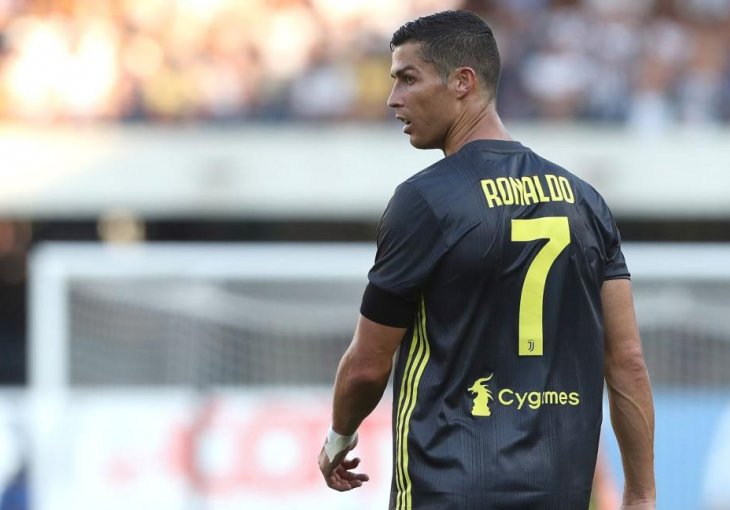 VEĆ POZNAT DOBITNIK NAGRADE FIFA-E: Ronaldo ovim potezom OTKRIO APSOLUTNO SVE