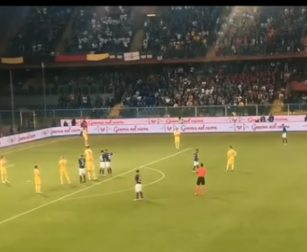 Fudbaleri Italije se driljivo poklonili Đenovljanima