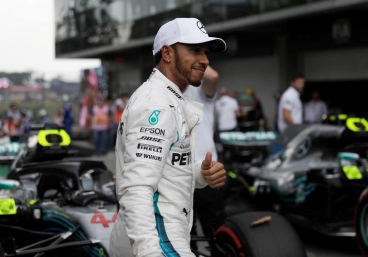 Lewis Hamilton doživio nesreću