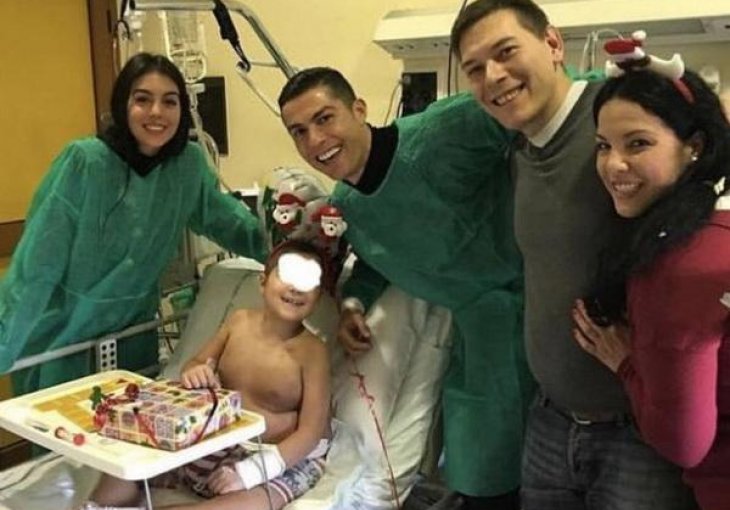 VELIKI ČOVJEK Ronaldo na Badnje veče obradovao mališane u torinskoj bolnici