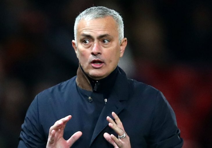NEVJEROVATNE VIJESTI STIŽU IZ ENGLESKE: Fudbaler Manchester Uniteda tužio Josea Mourinha