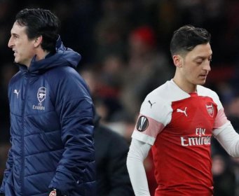 MESUT OZIL ODLAZI IZ LONDONA: Arsenal već pronašao zamjenu