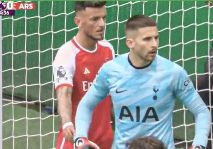 Pogledajte šta igrač Arsenala radi golmanu kod kornera: Oba puta su postigli pogodak (VIDEO)