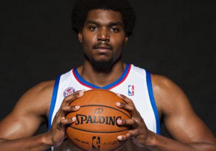 Andrew Bynum propušta sezonu
