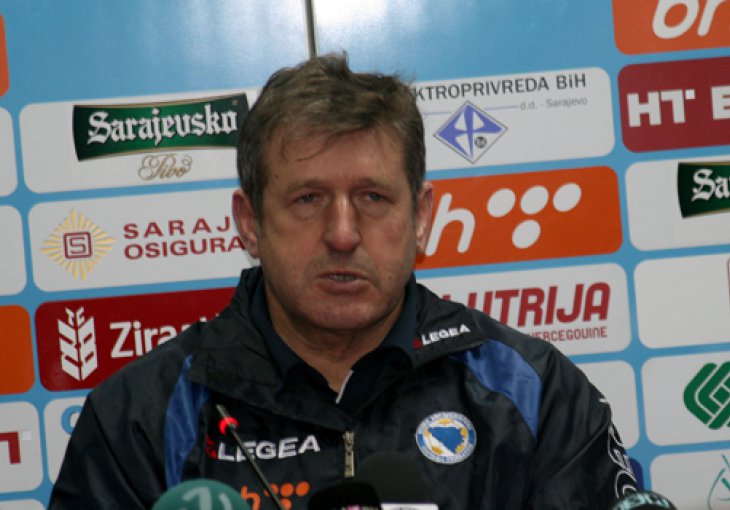 Pjaniću sam rekao, samo me kucni po leđima