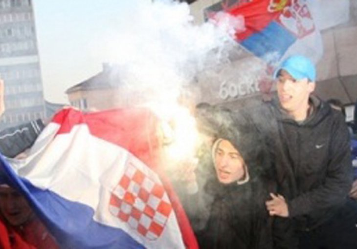 U Banjoj Luci zapaljena hrvatska zastava