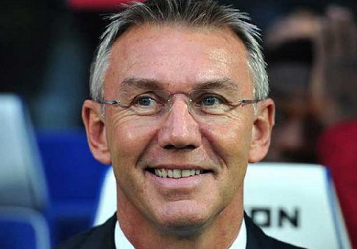 Nigel Adkins preuzeo Reading