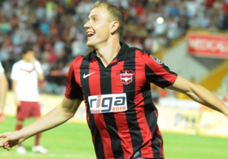Senijad Ibričić strijelac vodećeg gola za Kasimpasu