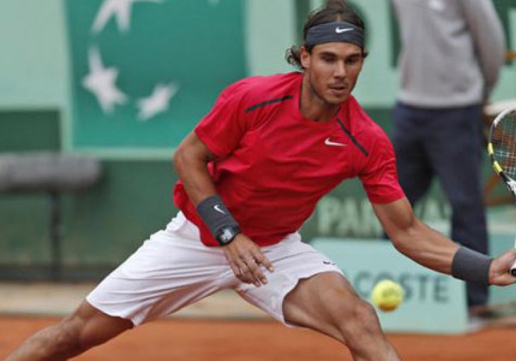 Nadal naporno trenira za turnire na zemlji
