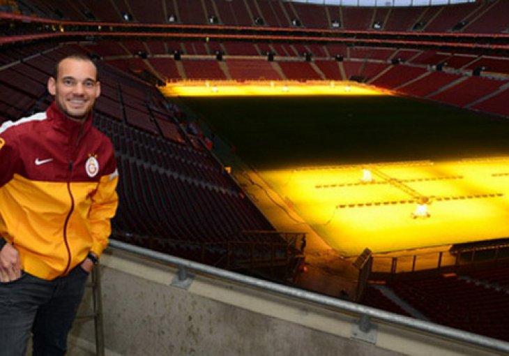 Sneijder: Igram Ligu prvaka, šta vi igrate?