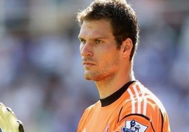 Sir Alex odustao od dovođenja Asmira Begovića