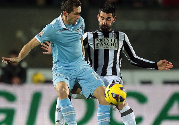 Petković gurnuo Lulića na krilo, od prve minute protiv Rome