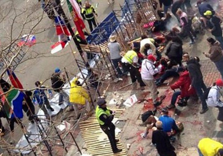 New York Post: Najmanje 12 osoba poginulo