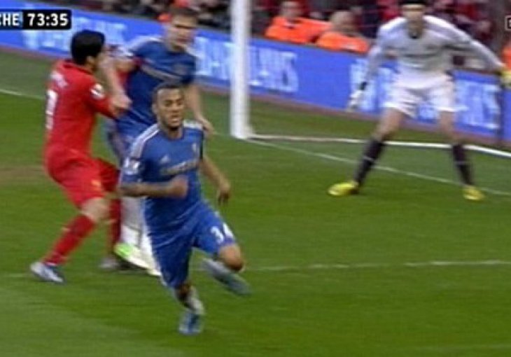 Nevjerovatno: Suarez ujeo Ivanovića?!