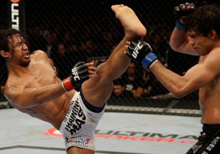 Henderson odbranio naslov, brutalan nokaut Browna!