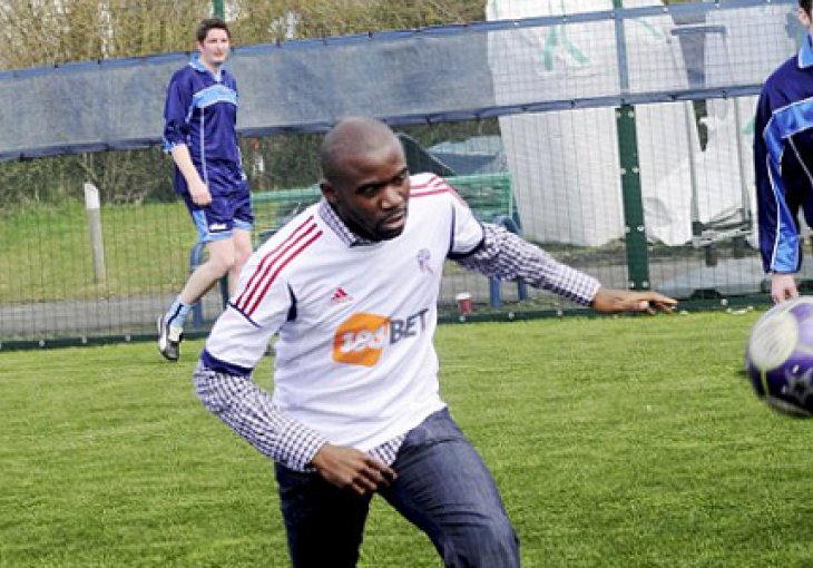 Fabrice Muamba ponovo igra nogomet!