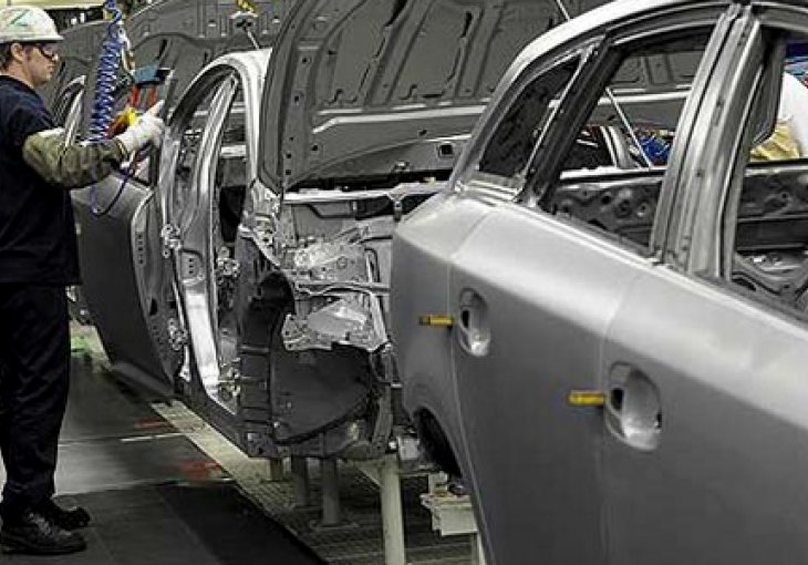 Toyota zaradila 9,7 milijardi dolara