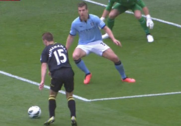 McManaman ismijavao odbranu Citya