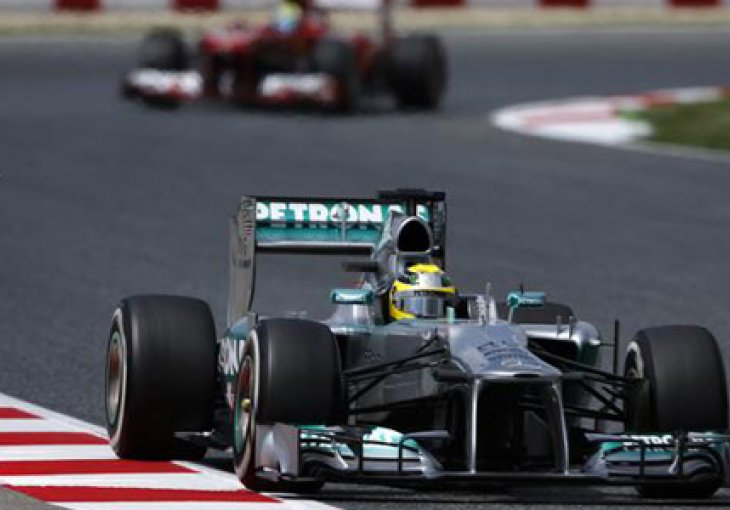 Rosberg i Hamilton u prvom redu na startu 