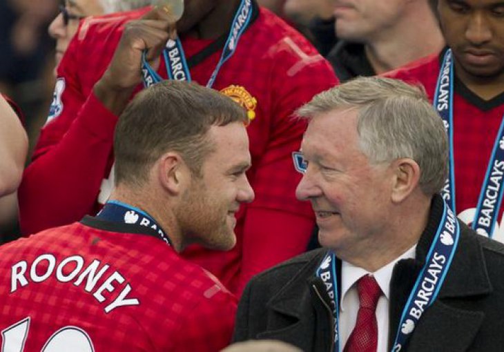 Navijači sve nagradili aplauzom, samo Rooneya zvižducima