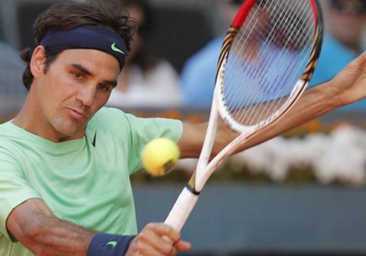 Starace se protiv Federera držao samo 51 minutu