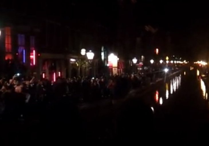 Zagrijavanje počelo, navijačka ludnica na ulicama Amsterdama