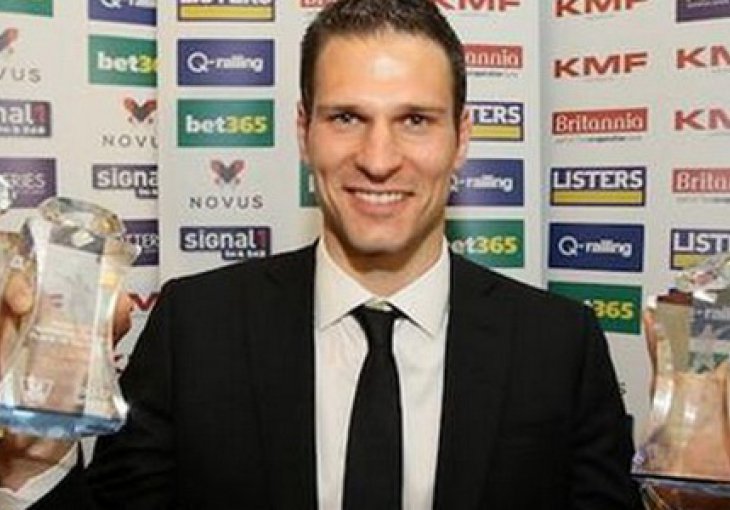 Asmir Begović igrač godine u Stokeu
