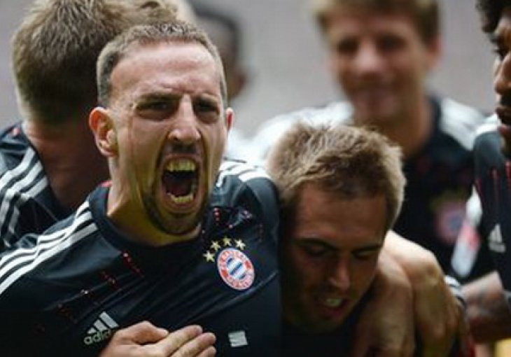 Evo šta je Ribery napravio golmanu Borussije!