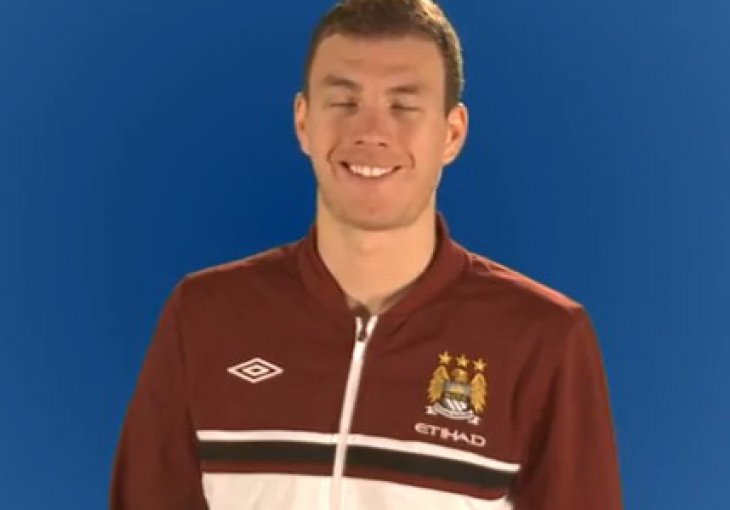 Pogledajte Džeku i društvo u pokušaju snimanja videa