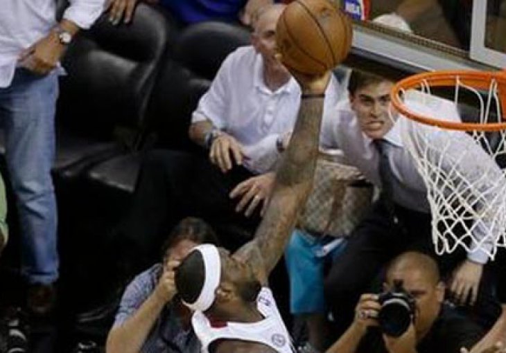 James triple-doubleom odveo Miami do nove pobjede