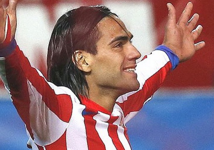 Falcao sutra na ljekarskom, nakon čega potpisuje ugovor