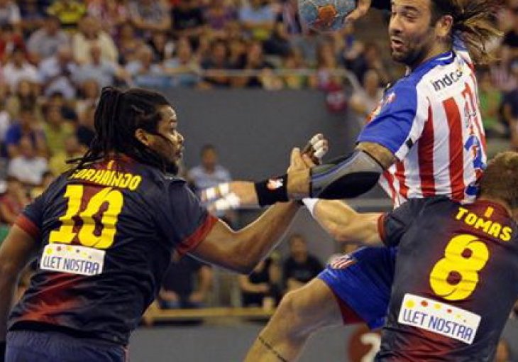 Barcelona prvi finalista
