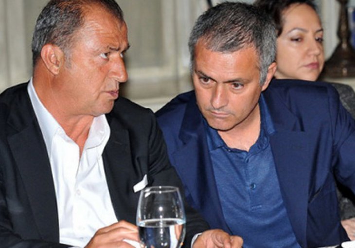 Mourinho u Galatu šalje Mikela i Terrya, Terim uzvraća Sneijderom