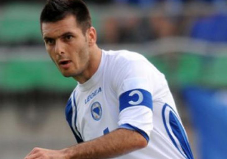 Spahić zaprijetio saigračima iz reprezentacije: Čuvajte me se!