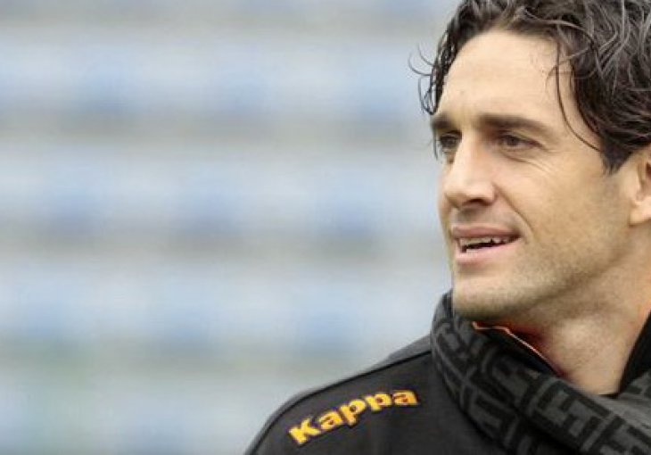 Luca Toni potpisao za Veronu