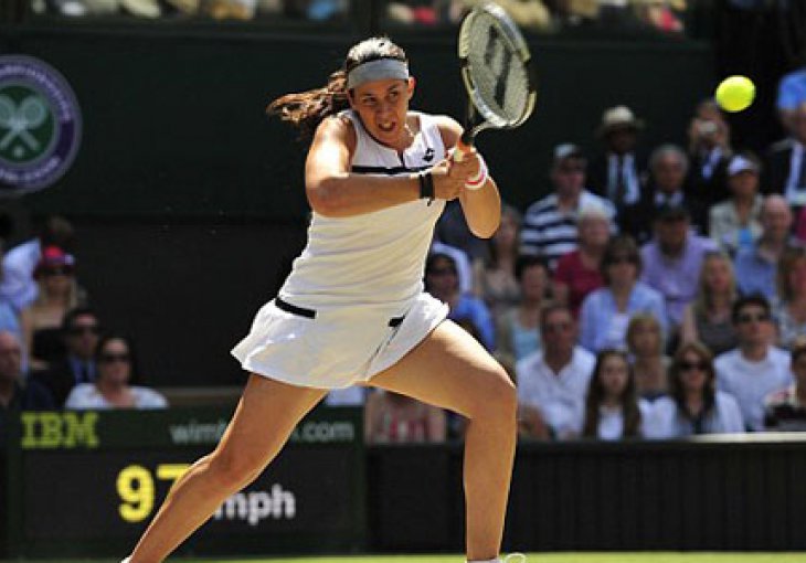 Bartoli slavila, Lisicki tokom meča briznula u plač