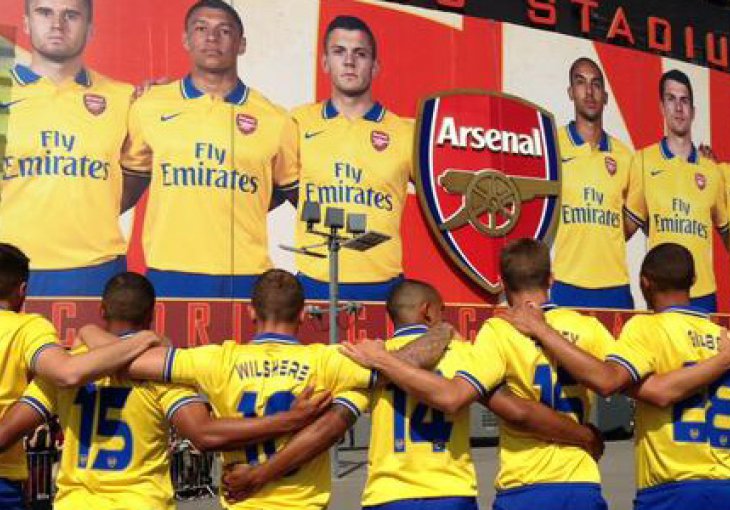 Arsenal predstavio treću garnituru dresova i obradovao navijače