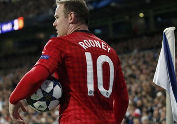 Manchester United na Wayne Rooneyu trenira strogoću