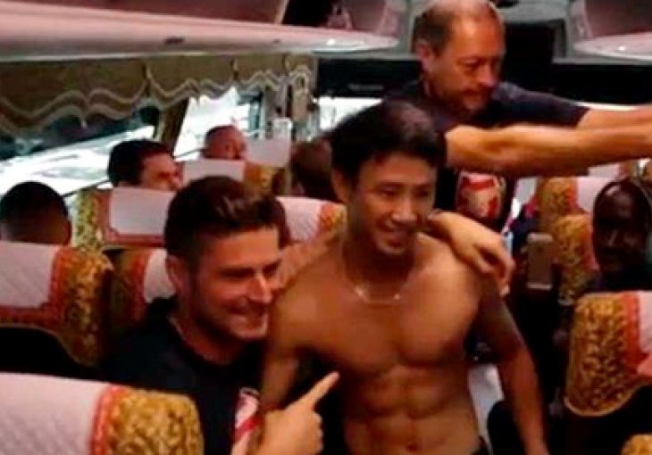 Ludi Vijetnamac pet kilometara trčao za Arsenalovim autobusom 