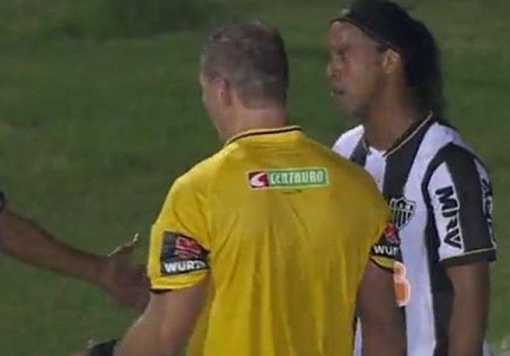 Ronaldinho ovo nije zaslužio!