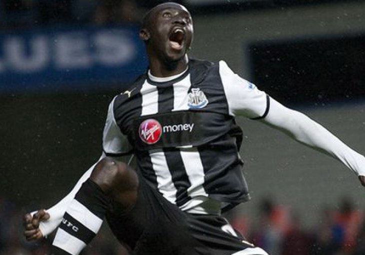 Papiss Cisse ugostio navijače Newcastla